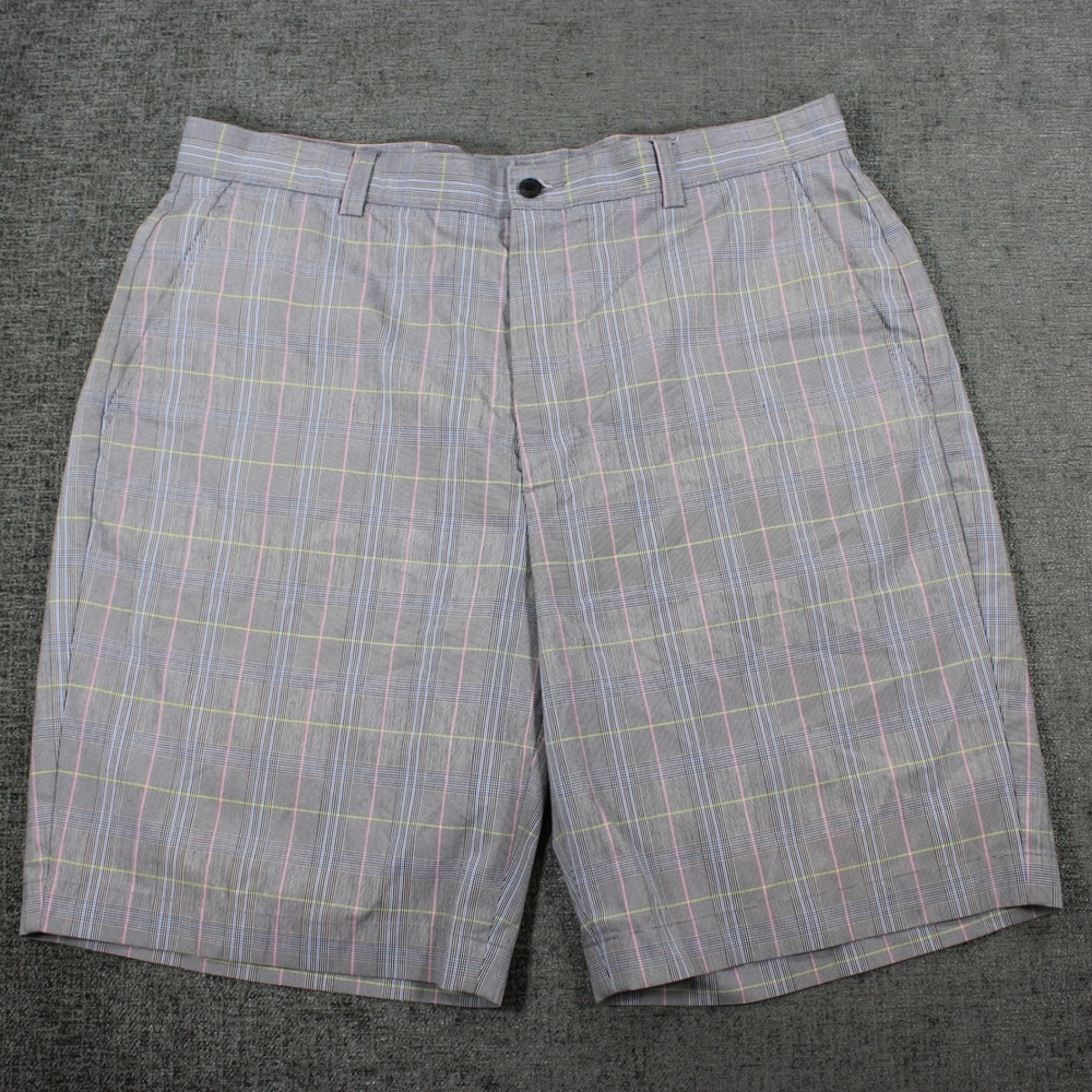Cutter & Buck CB DryTec Mens Grey Plaid Golf Shorts Size 38 Pink Blue Check